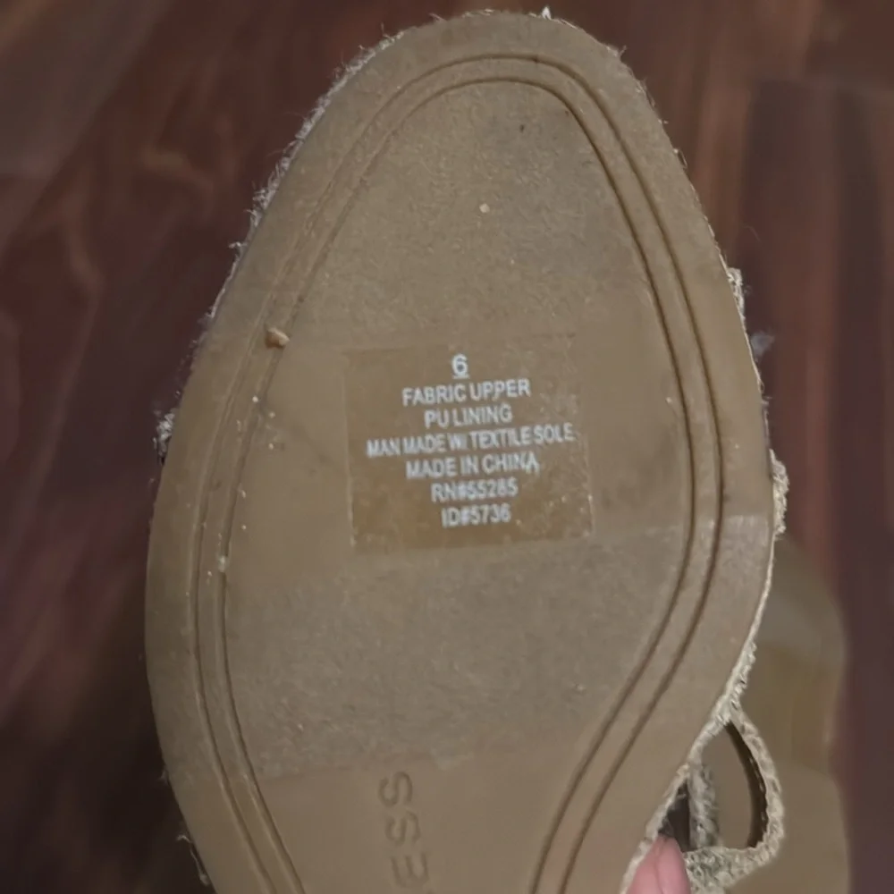 Express Women's Faux Snakeskin Strappy Espadrille size 6